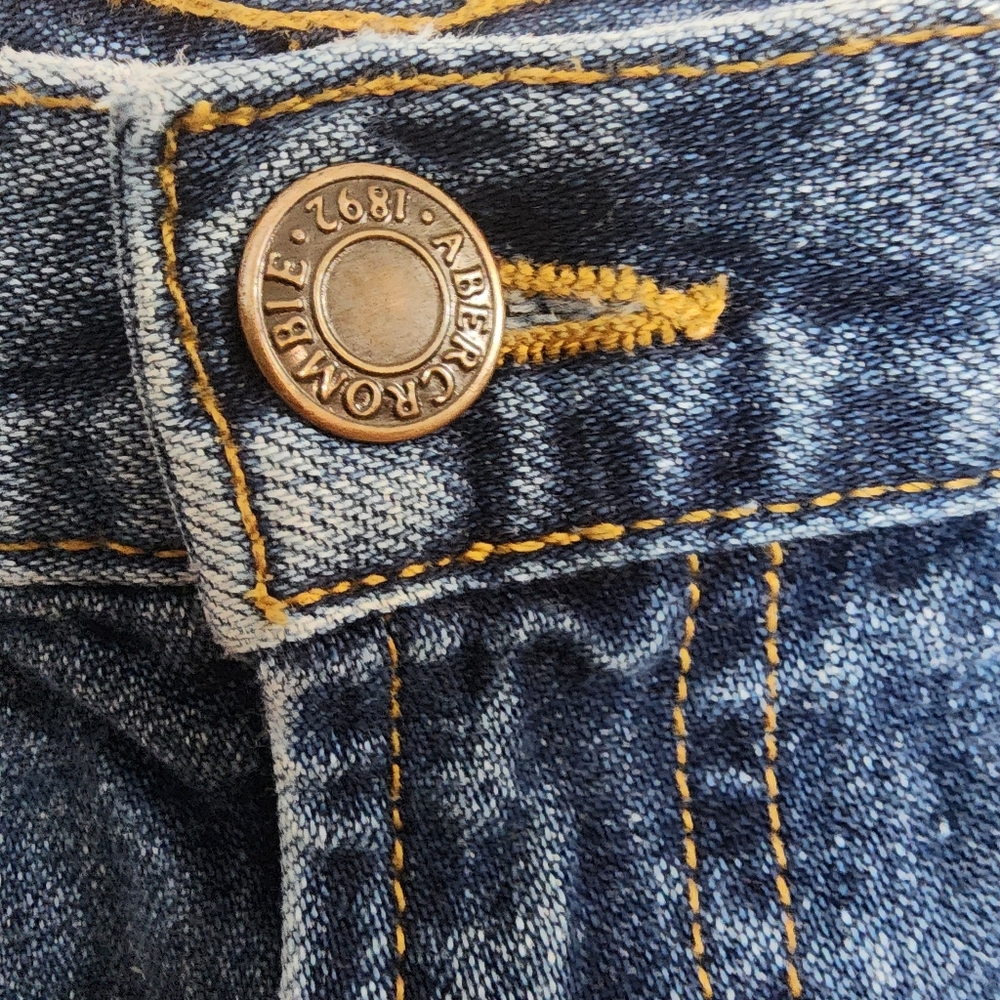 Abercrombie & Fitch Made in USA Studded Denim Mini Skirt Size 4 - Picture 4 of 8